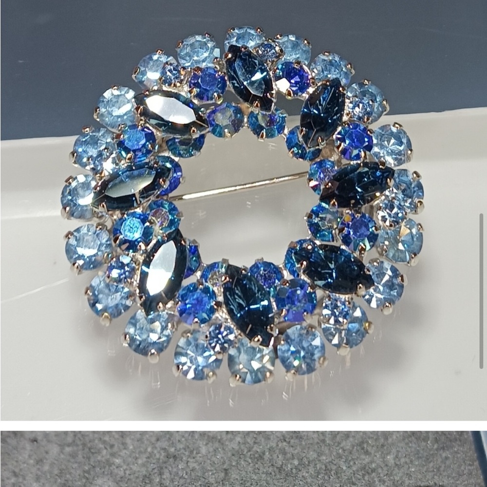 Rare! Signed Sherman Vintage Rhinestone
Brooch Pin!